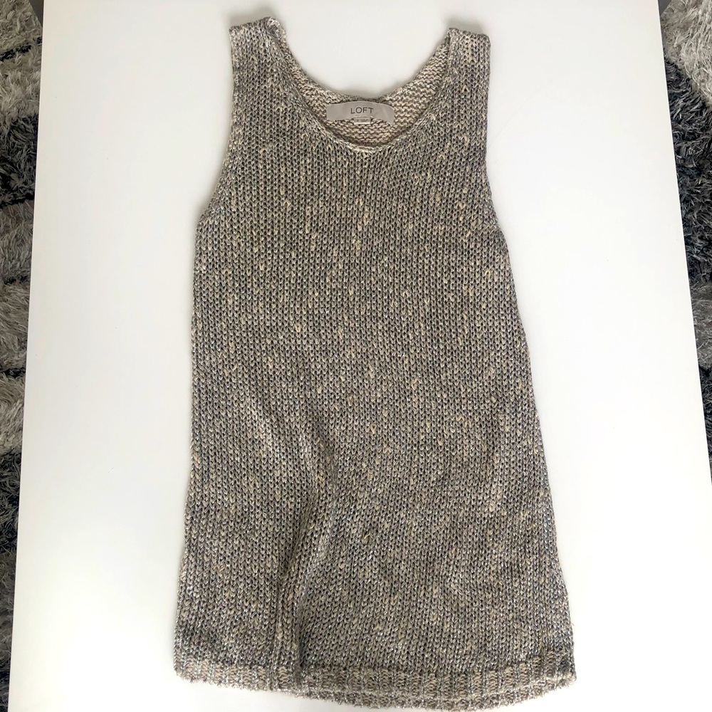 Anna Taylor loft knitted tank top. A bit shiny .